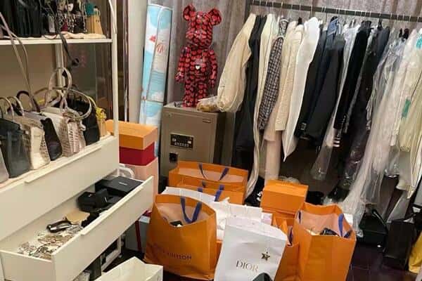 烟台龙口市回收一线品牌衣服